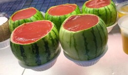 网红吃瓜吃到自己家,一场意外的“瓜田奇遇记”